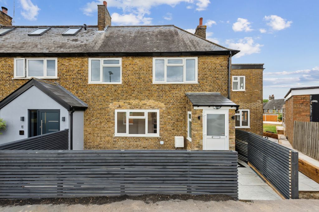 Property photo 1 of 26