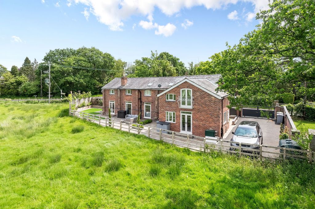 Property photo 2 of 36