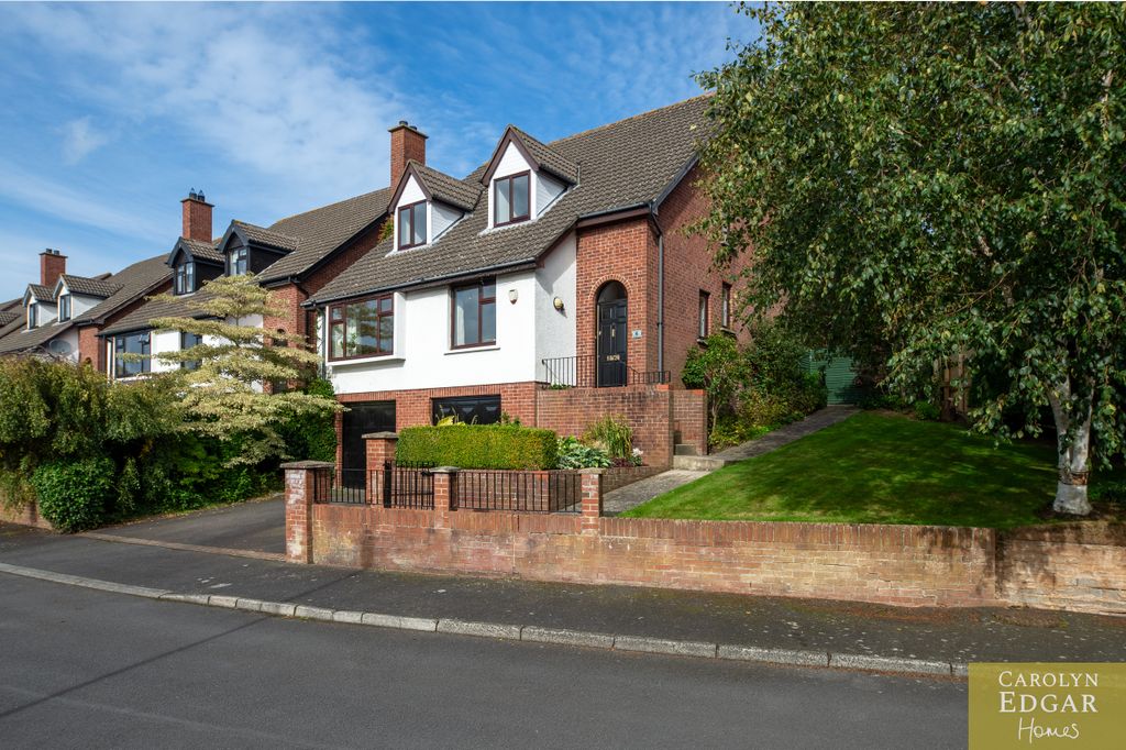 Property photo 2 of 72 018