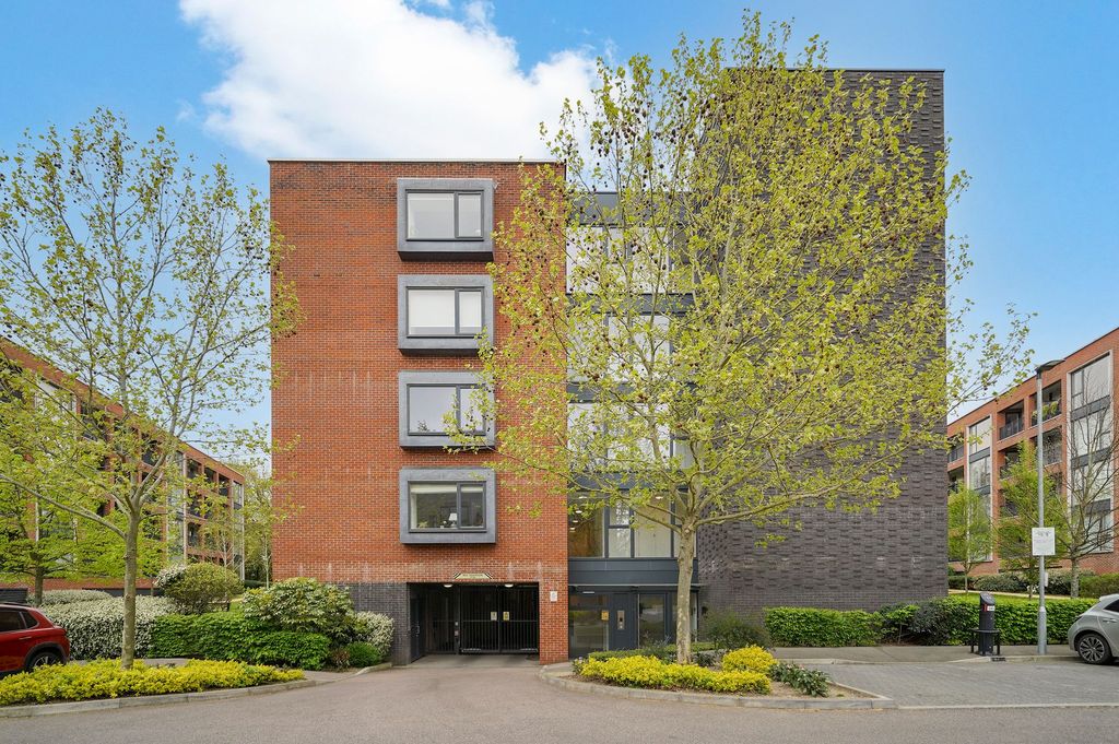 Property photo 1 of 12