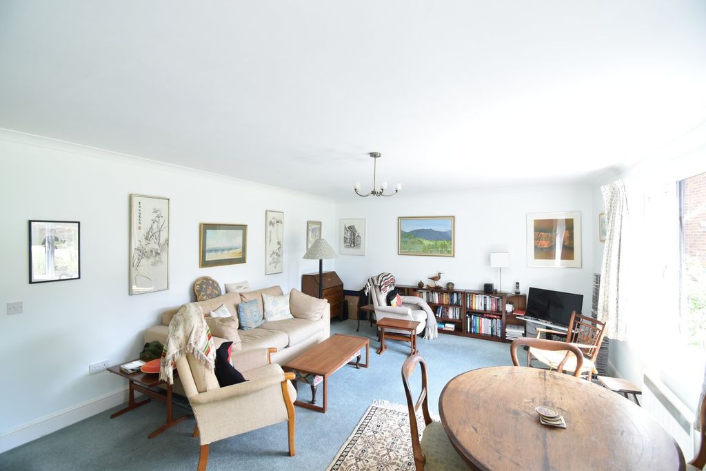 Property photo 3 of 12