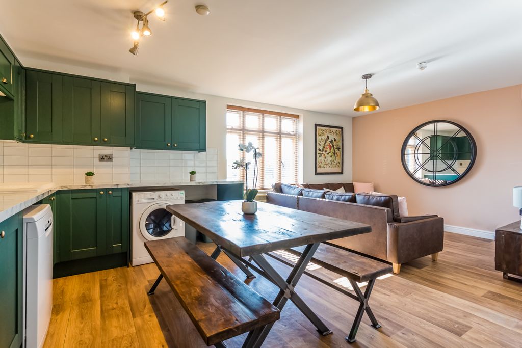 Property photo 1 of 22 St Hilds Flat 1 Kitchen 2