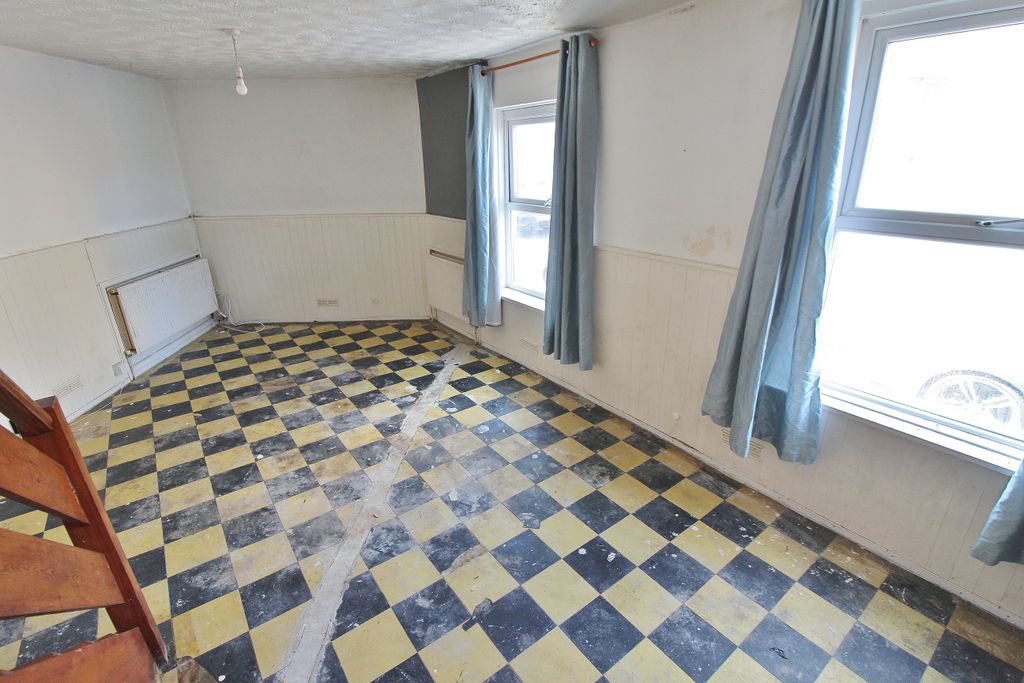 Property photo 3 of 9