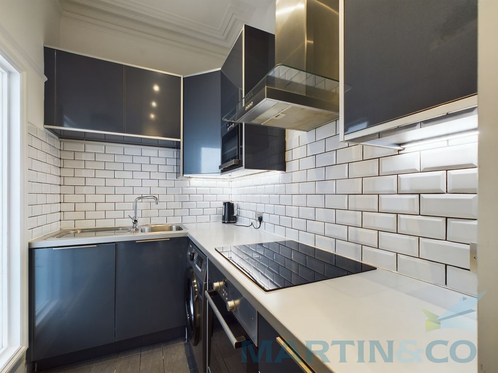 Property photo 3 of 13 Kitchen