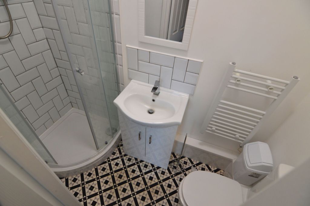 Additional image 7 of Room to rentLegsby Avenue, Grimsby DN32