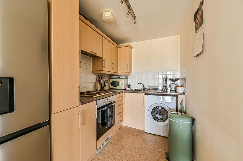 Property photo 2 of 11