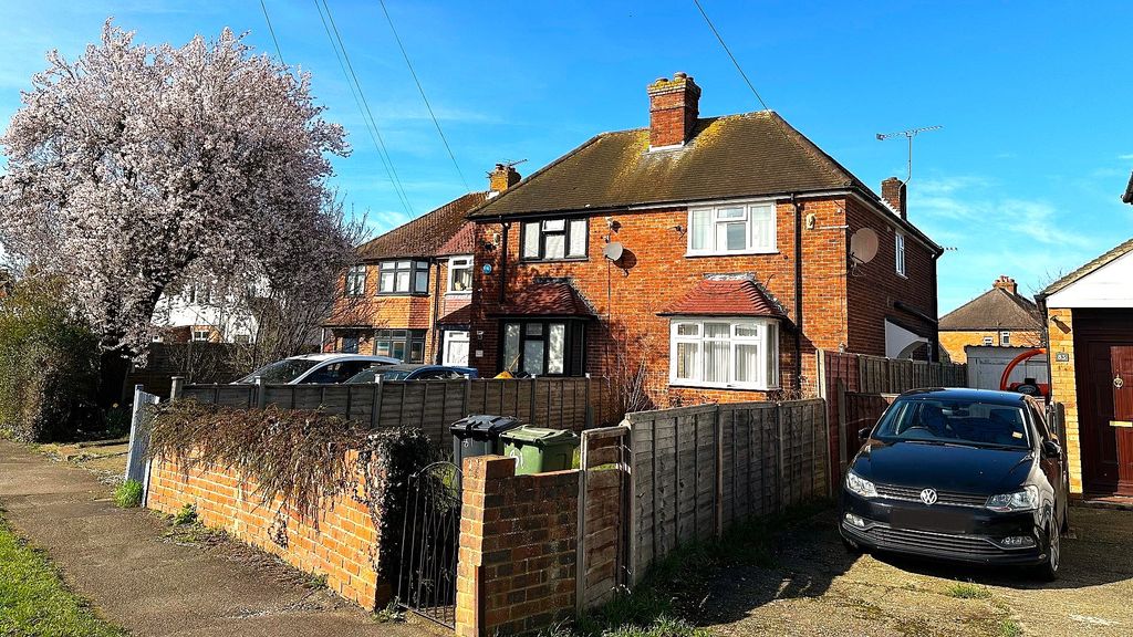 Property photo 1 of 9 Front