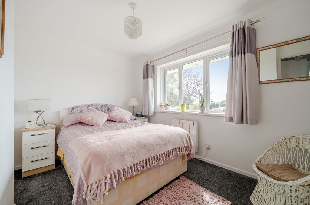 Property photo 3 of 11 1440487-6-69d5343...