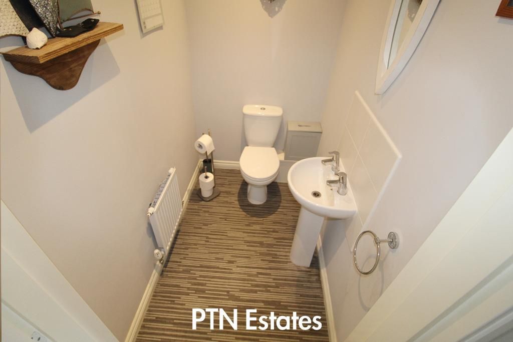 Property photo 3 of 17 WC.Jpg