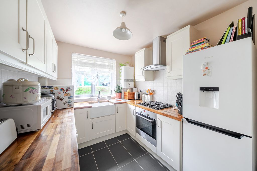 Property photo 3 of 12 1537021-2-6Ad607A...