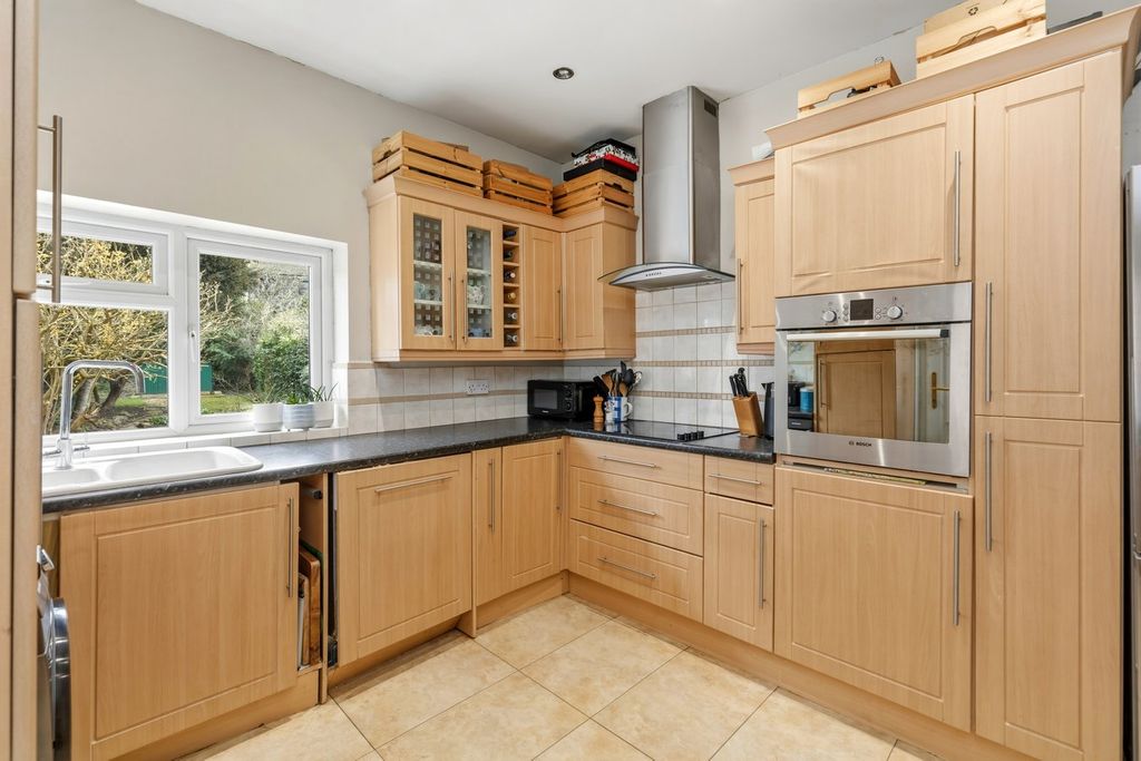 Property photo 2 of 22