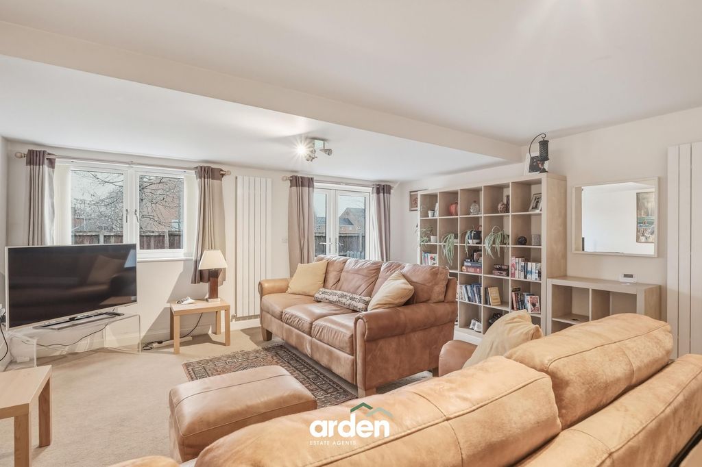 Property photo 2 of 11