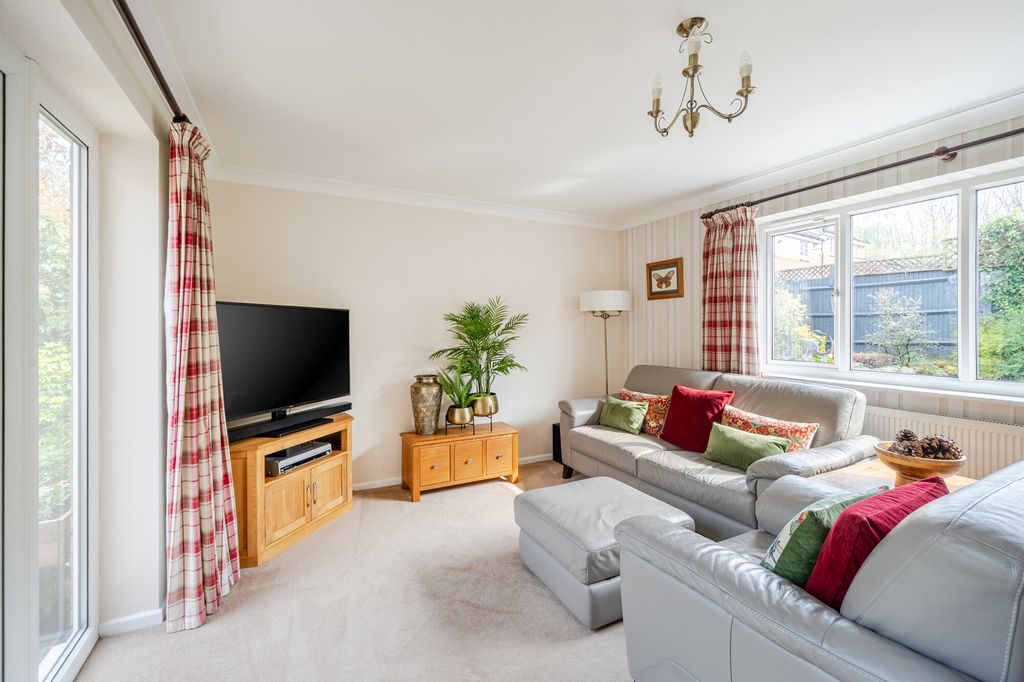 Property photo 2 of 17