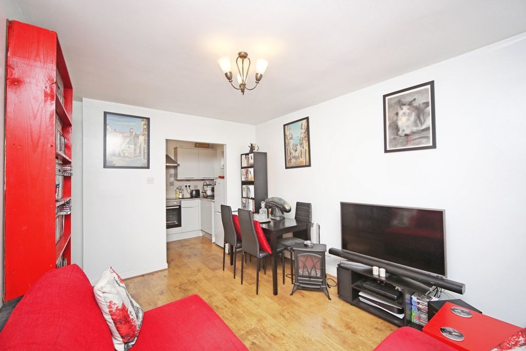 Property photo 3 of 10 Pbox-Img.Jpg