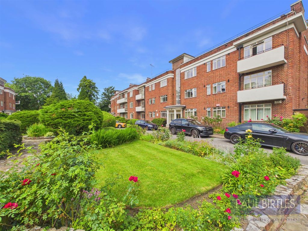 Property photo 1 of 13 Cam04378G0-Pr0374-Still019.Jpg