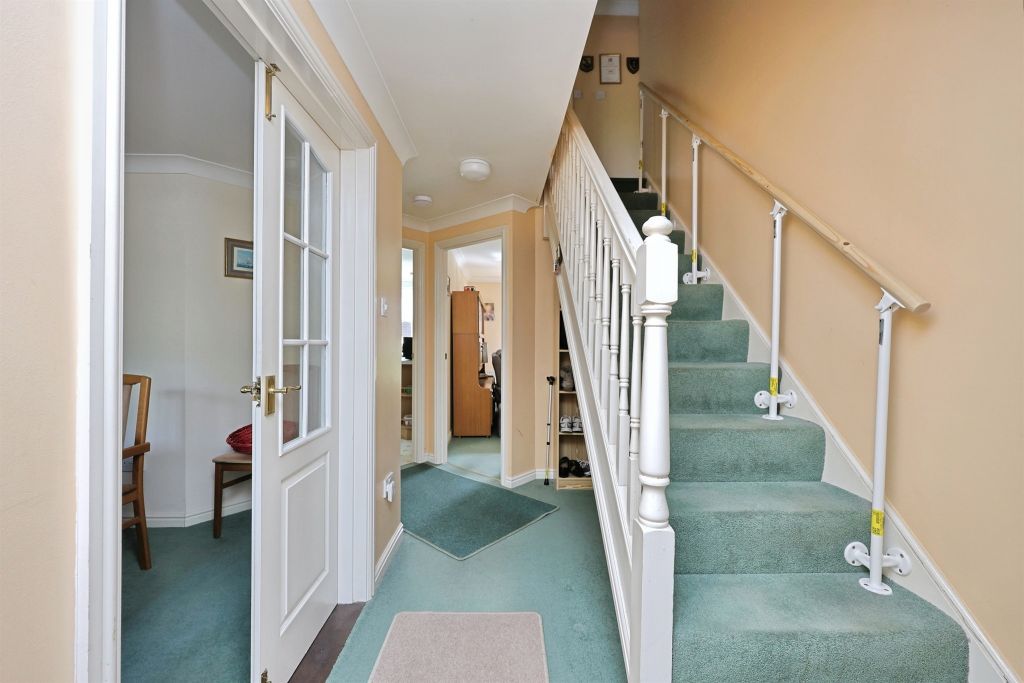 Property photo 2 of 20