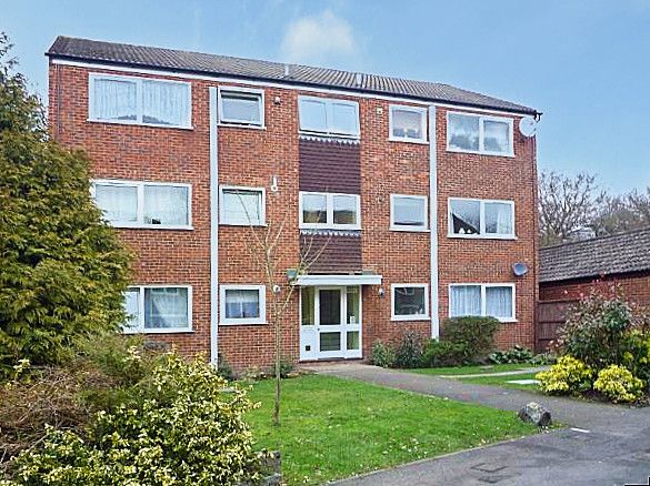 Property photo 1 of 8 Henley Drive