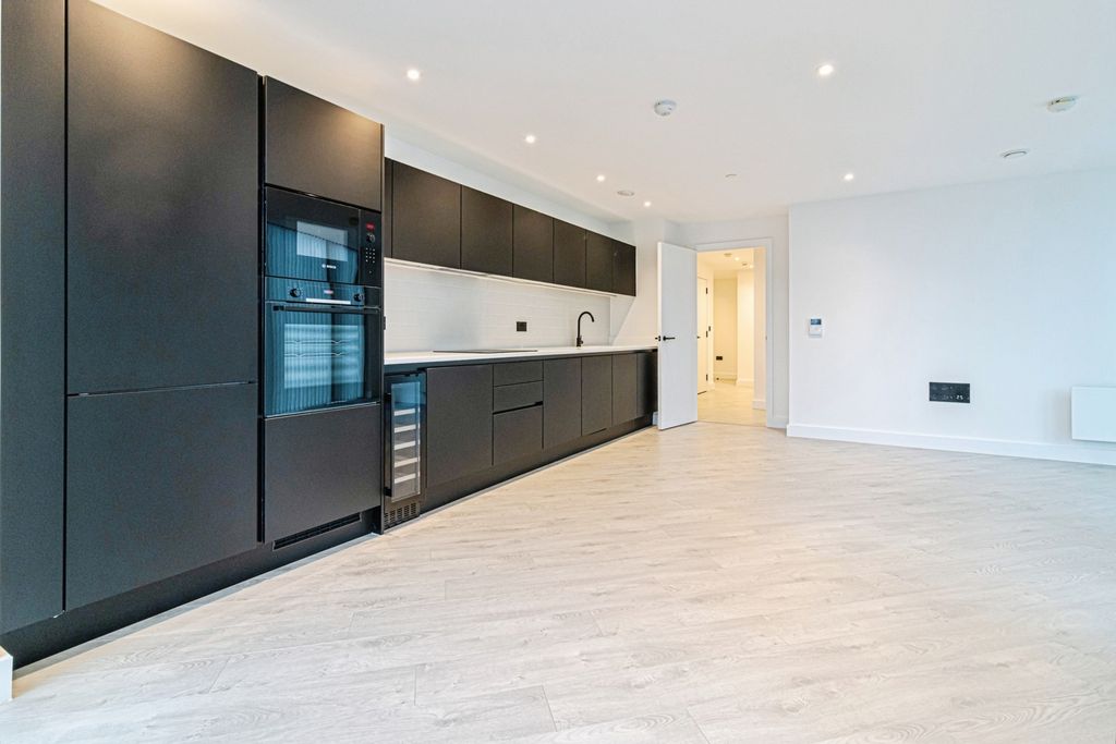 Property photo 3 of 25 Photo