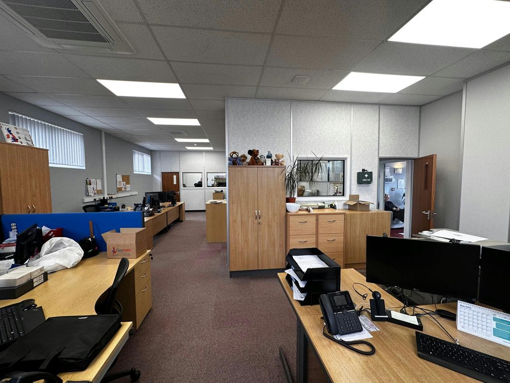Property photo 3 of 12 P3.Jpg