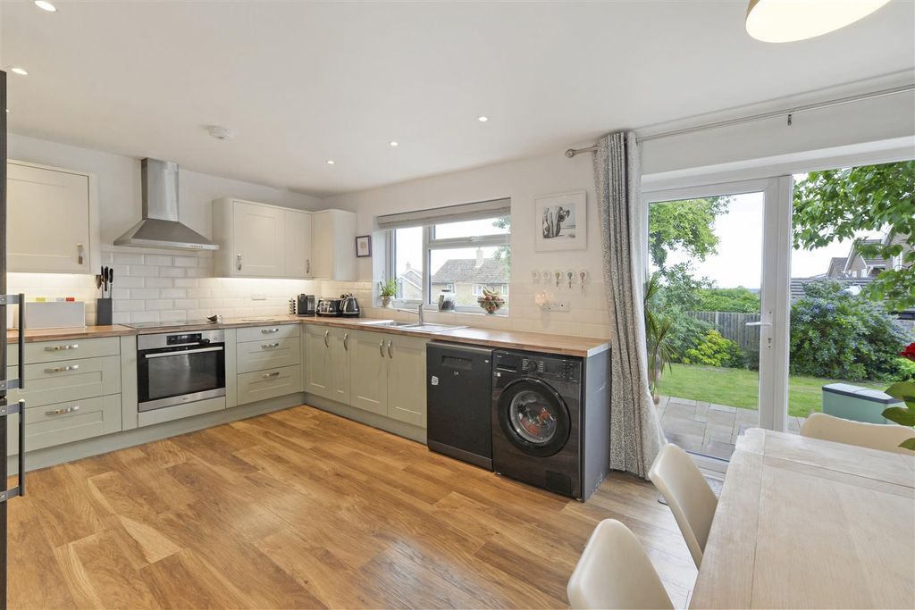 Property photo 3 of 16 24Princes07.Jpg