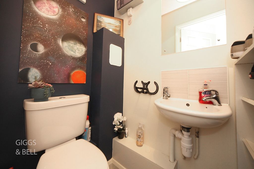 Property photo 2 of 23 5529191
