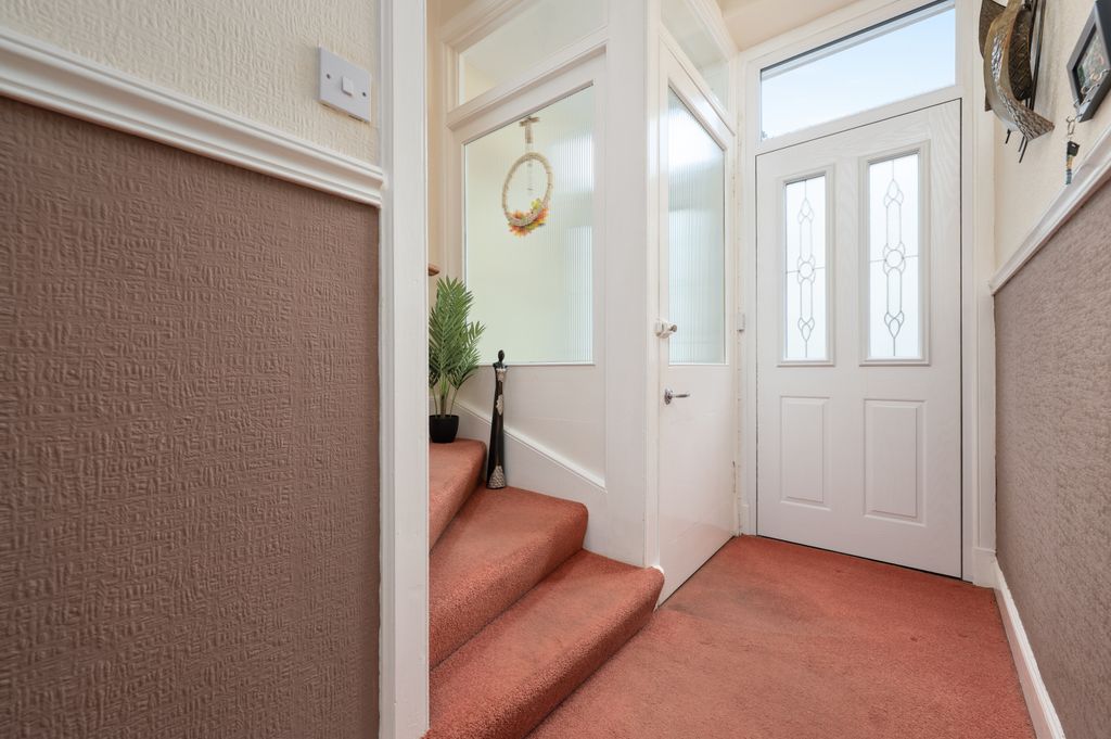 Property photo 2 of 28 Property Image 2