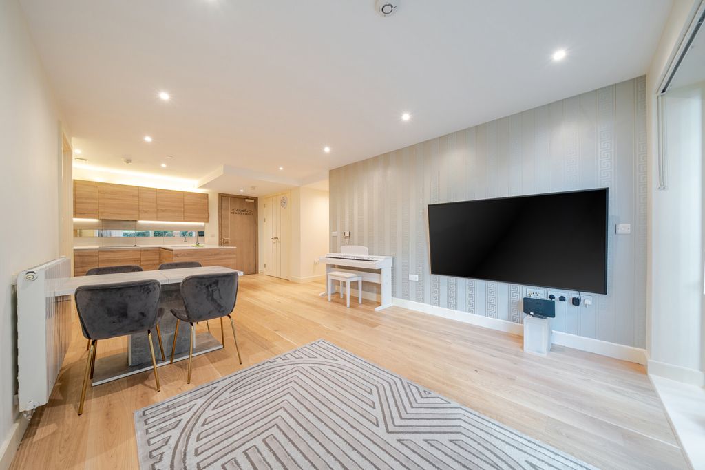 Property photo 2 of 22 Open Plan Living