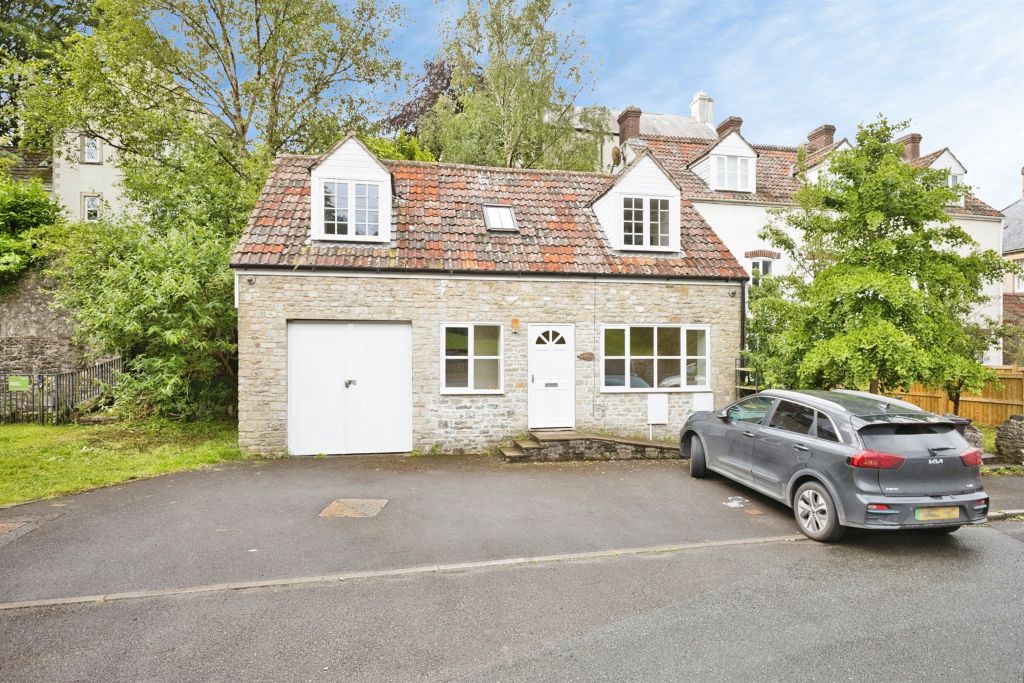 Property photo 1 of 16