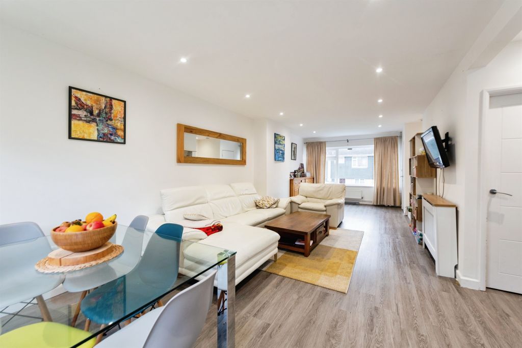 Property photo 3 of 19