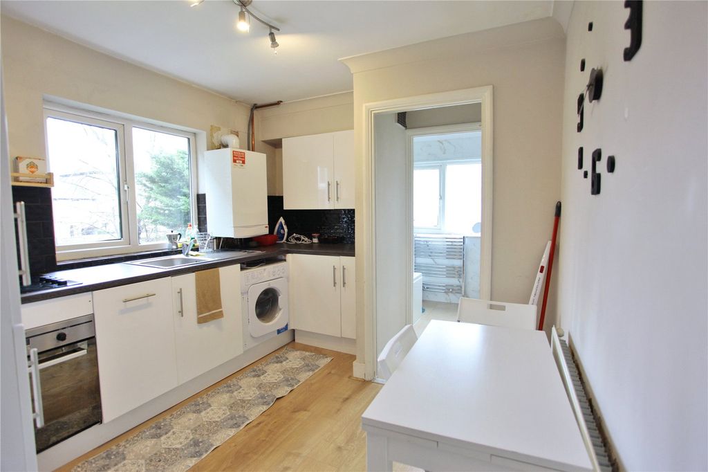 Property photo 2 of 12 Kitchen Diner