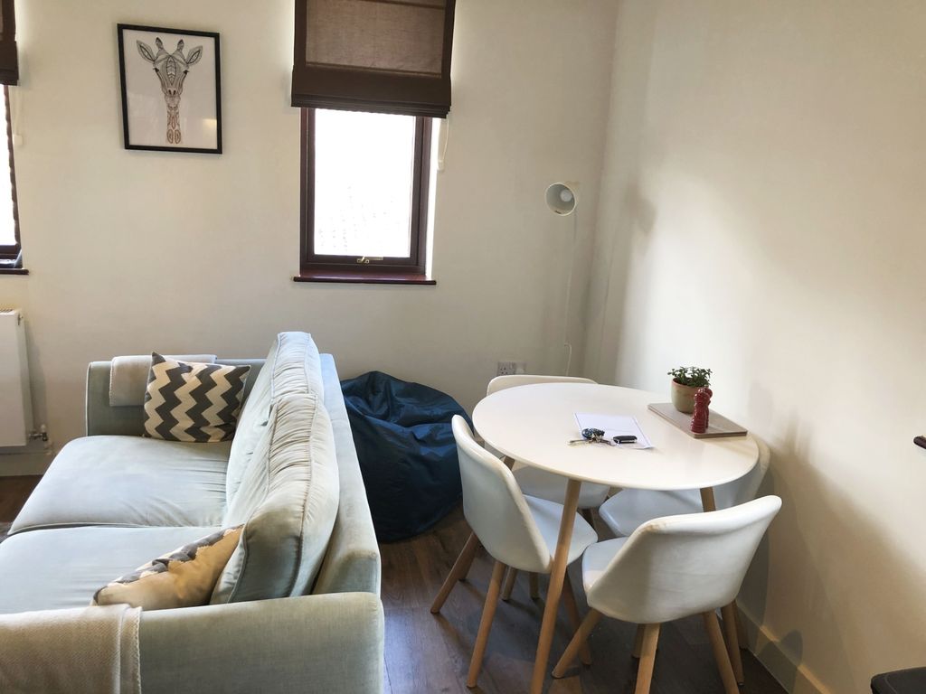 Property photo 3 of 6 Dining
