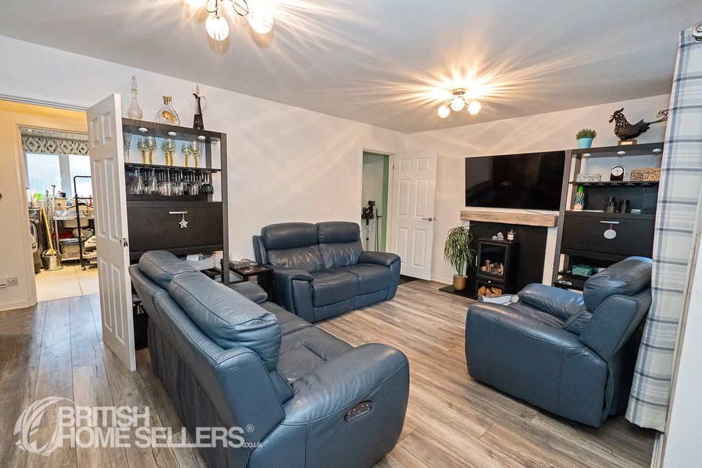 Property photo 2 of 19 Picture No. 20