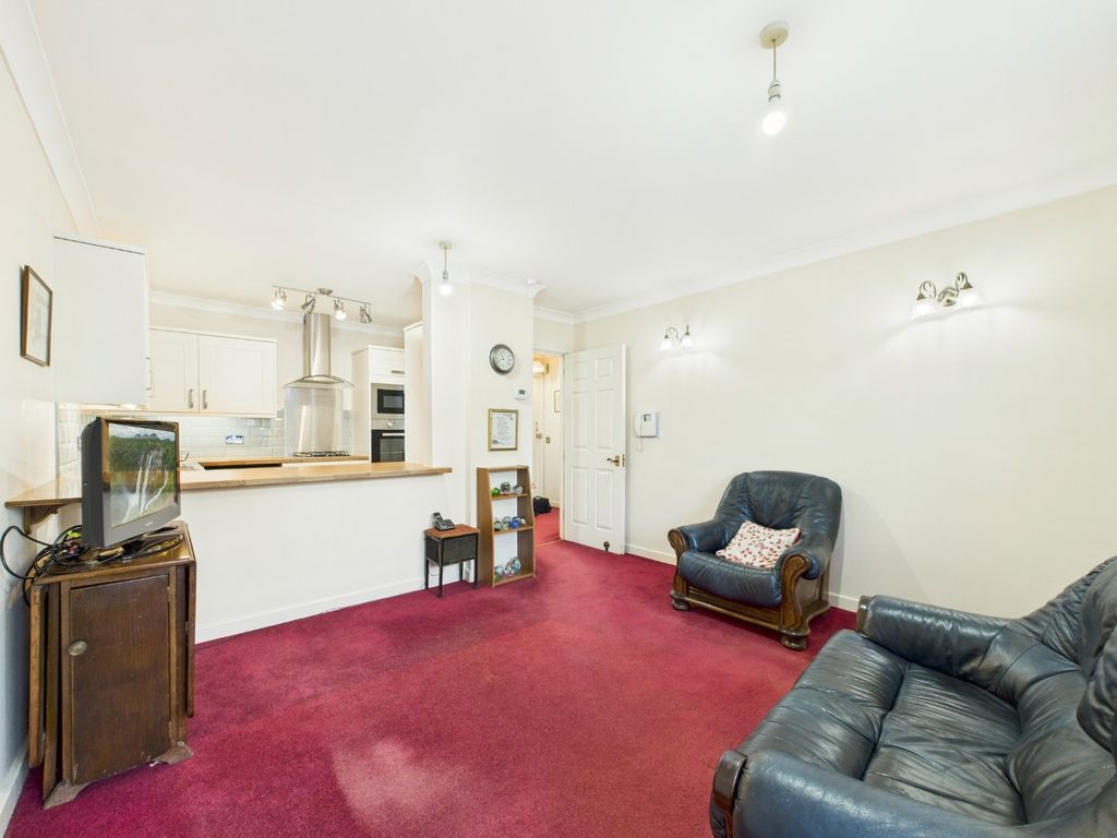 Property photo 3 of 13 4249813