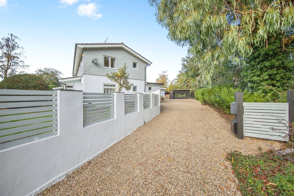 Property photo 3 of 33