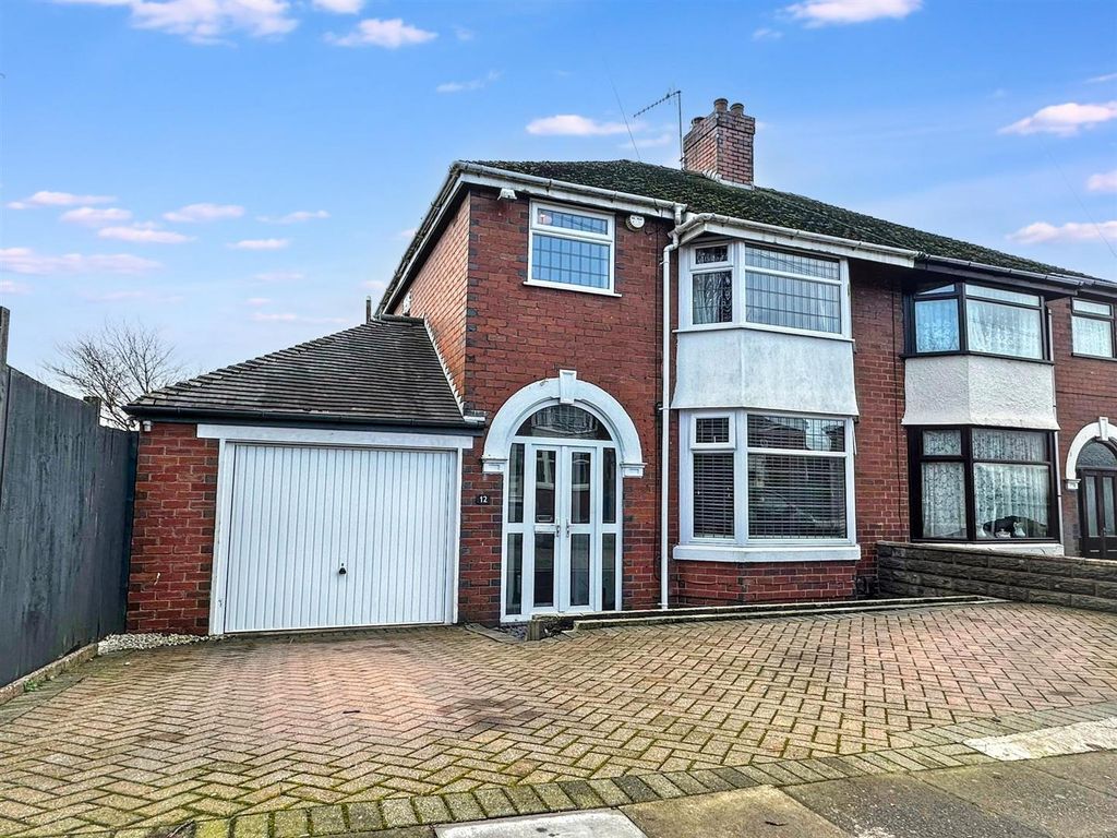 Property photo 1 of 30 Outside