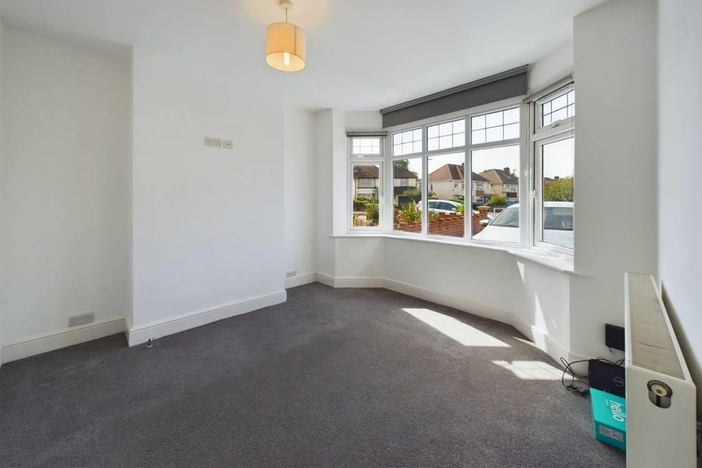 Property photo 3 of 20 Cam01635G0-Pr0096-Still001-Thumbnail-H750-70.Jpg