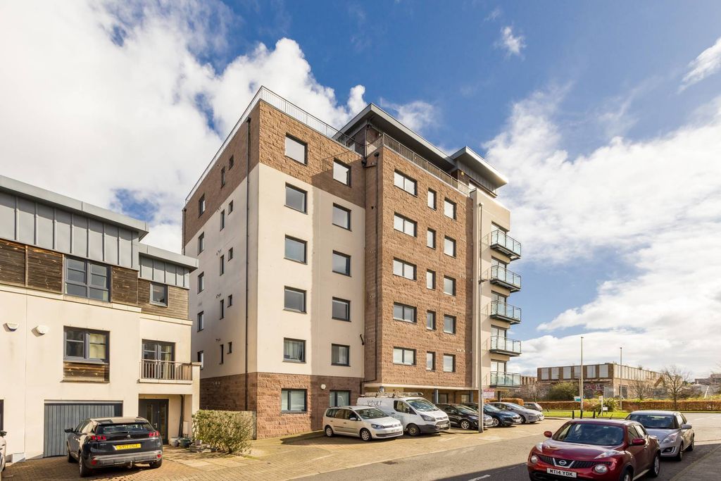 Property photo 1 of 26