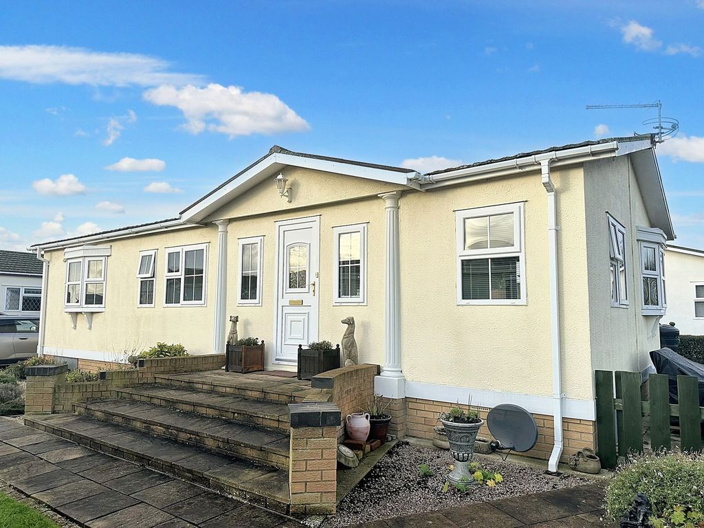 Property photo 1 of 9 Front