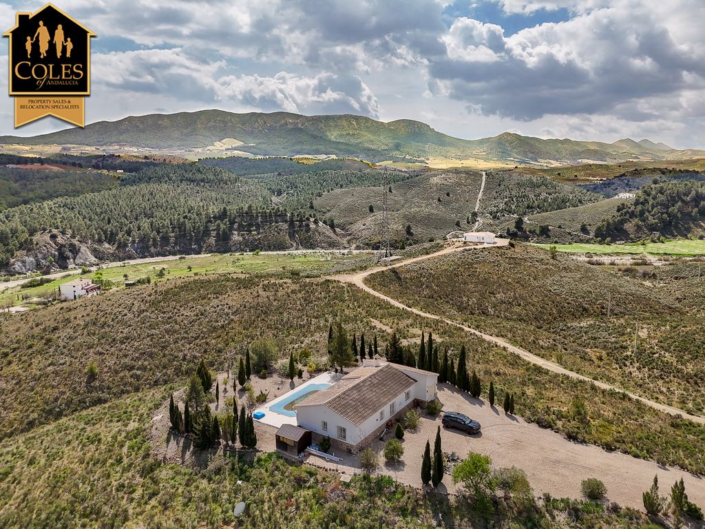 Property photo 2 of 30