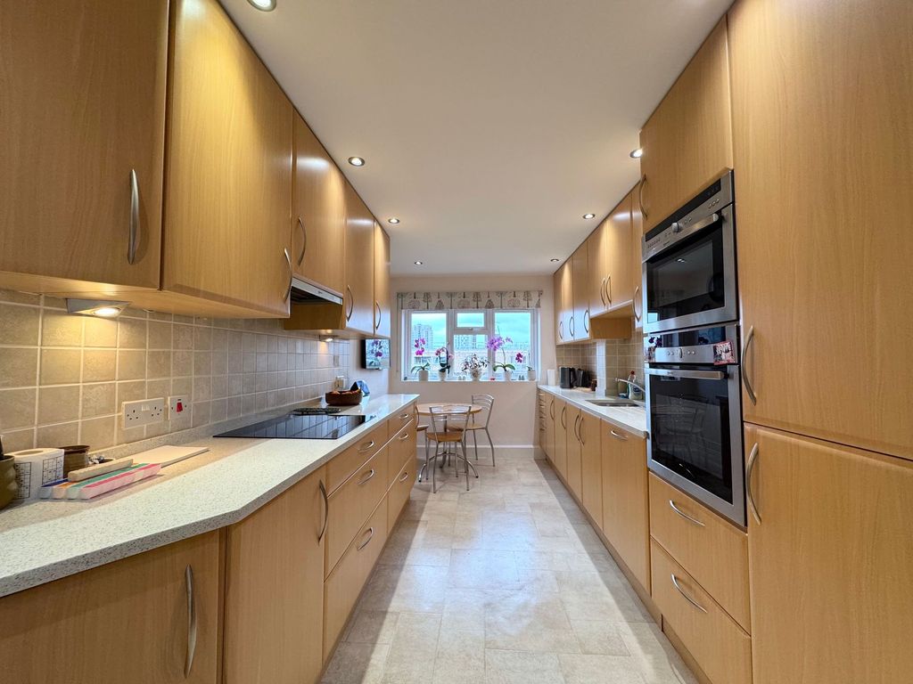 Property photo 2 of 23 Kitchen