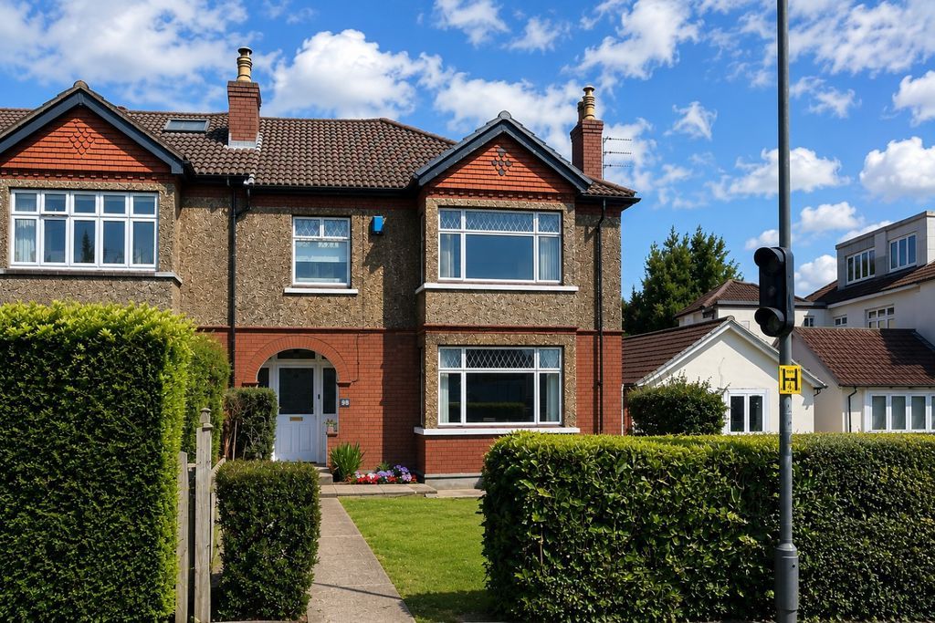 Property photo 1 of 16 External
