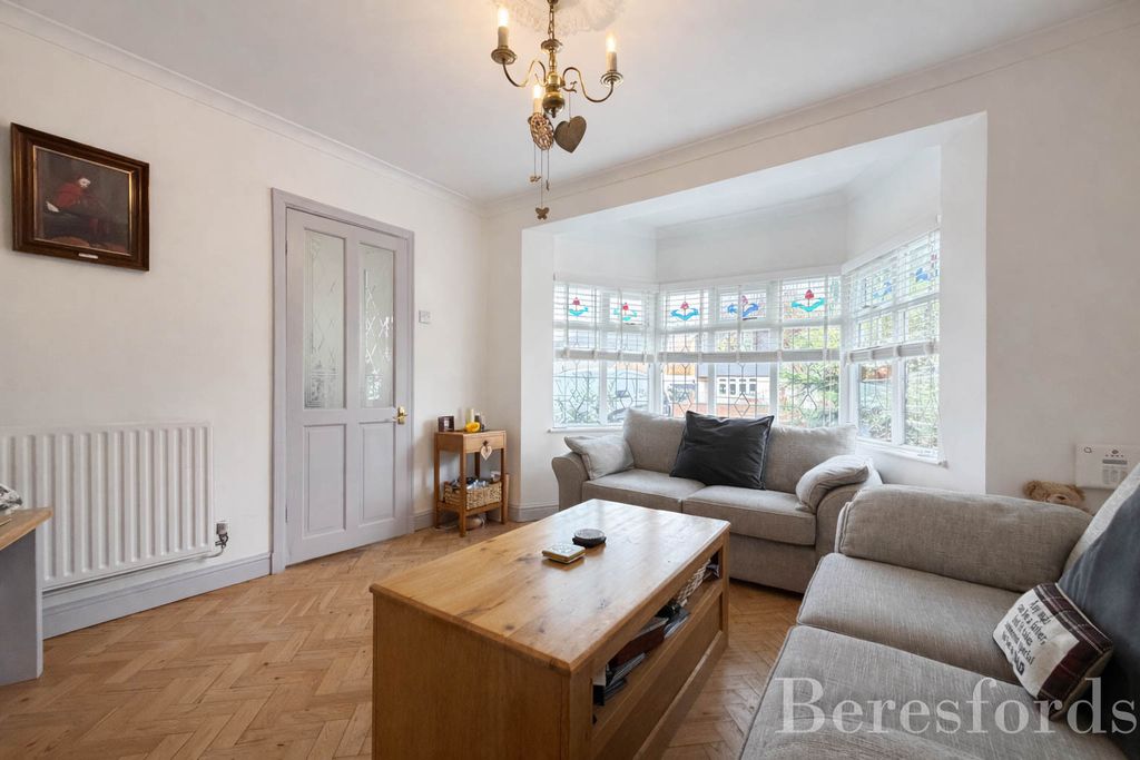 Property photo 2 of 23 Picture No. 19