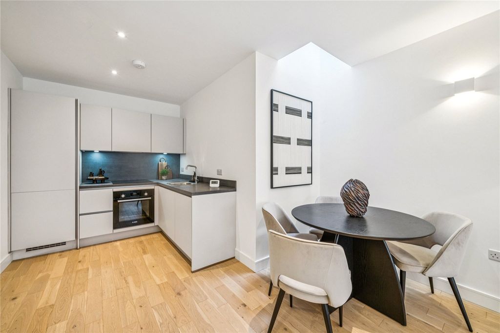 Property photo 2 of 16 Picture No. 16