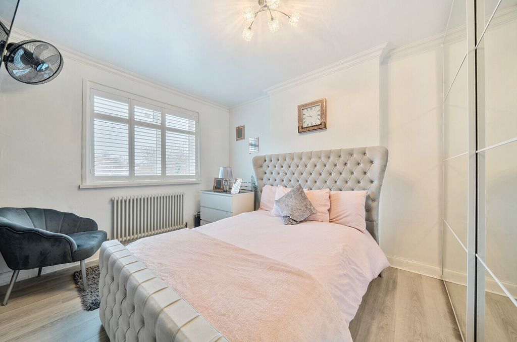 Additional image 10 of 4 bed terraced house for saleGreenwood Road, Mitcham CR4