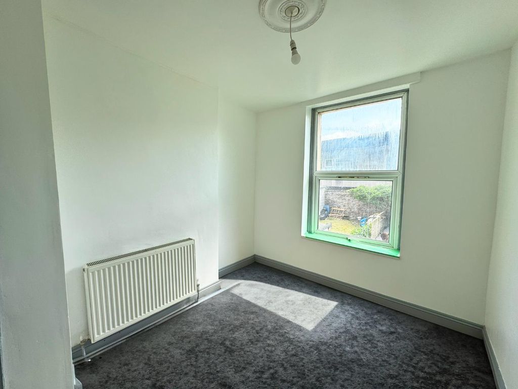 Property photo 3 of 17 Uy0Ppqaz20Y2411wc6Iqxg.Png