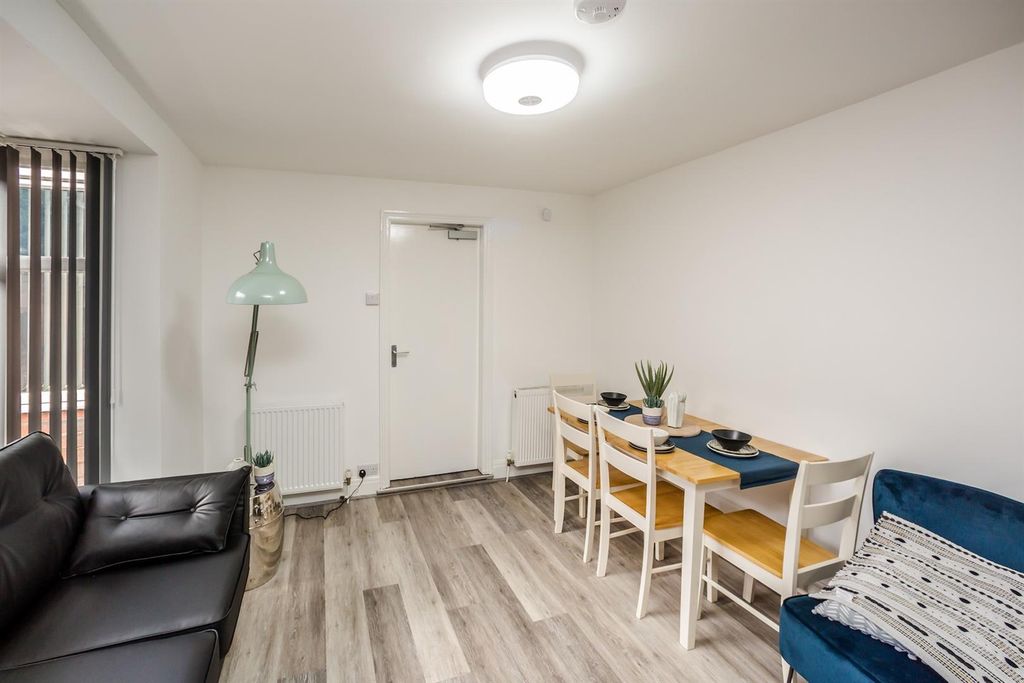 Property photo 3 of 7 Falmouthst17-Kitchen4-1800.Jpg