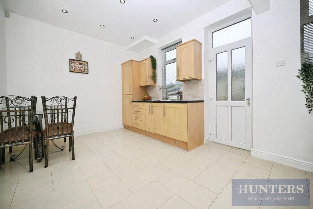 Property photo 3 of 15 Kitchen