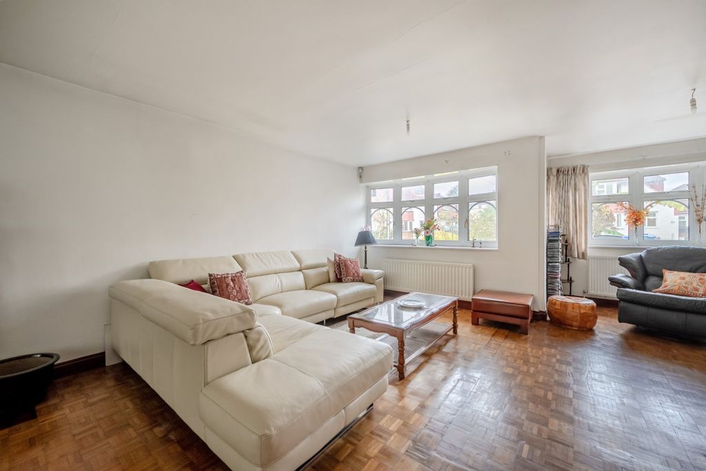 Property photo 2 of 10 Picture No. 20
