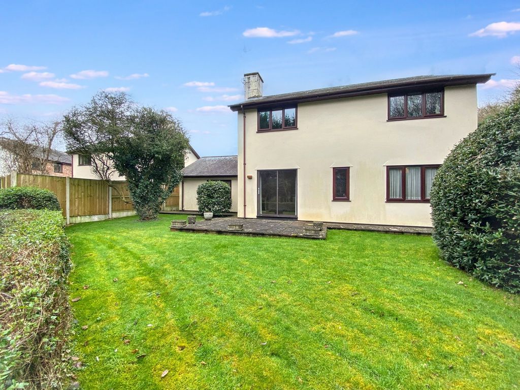 Property photo 2 of 20