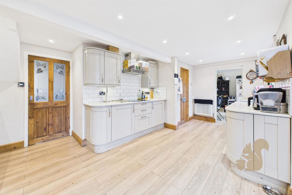 Property photo 2 of 18 Kitchen